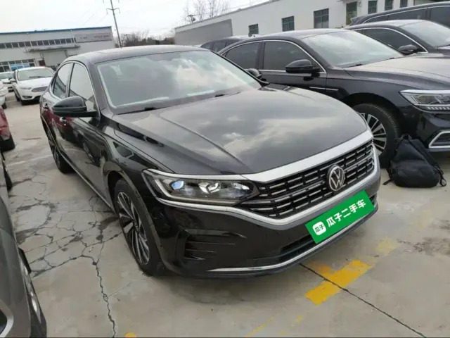 Volkswagen Passat — Фото автомобиля 21