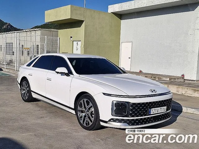 Hyundai Grandeur GN7 — Фото автомобиля 3