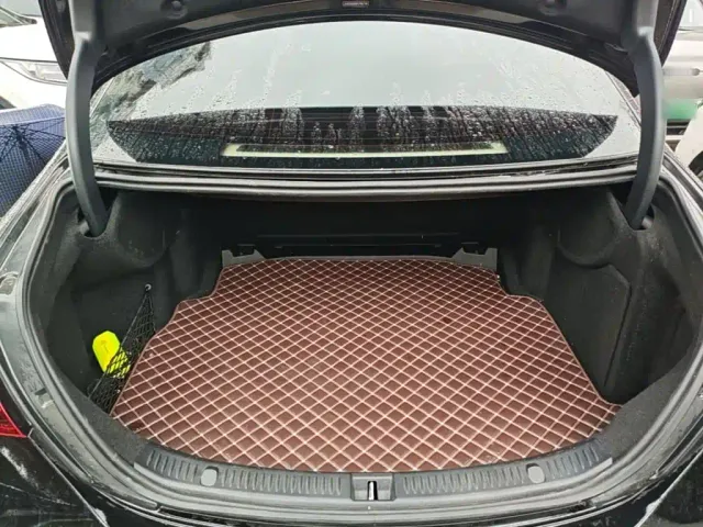 Mercedes-Benz E-Class — Фото автомобиля 18