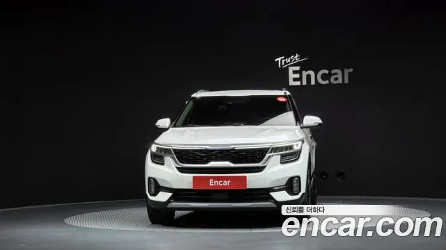 Kia Seltos — Фото автомобиля 3