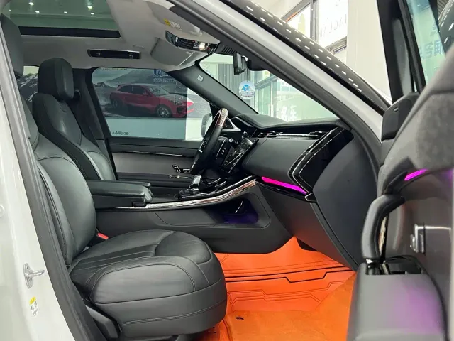 Land Rover Range Rover Sport — Фото автомобиля 8
