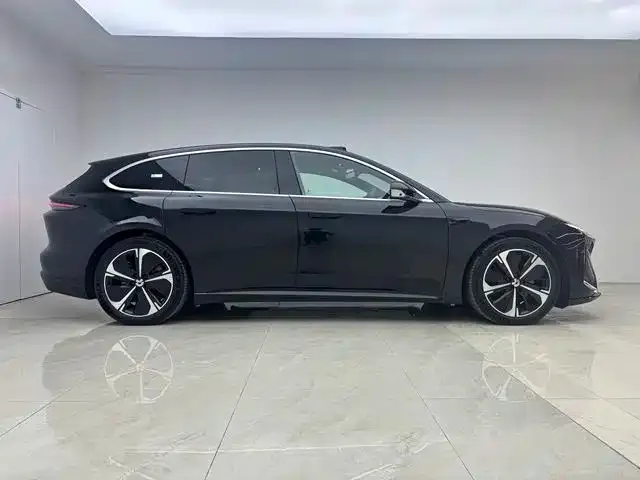 Nio ET5 Touring — Фото автомобиля 15