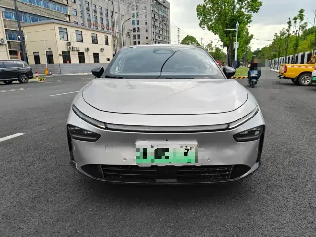 Xpeng P7+ — Фото автомобиля 2