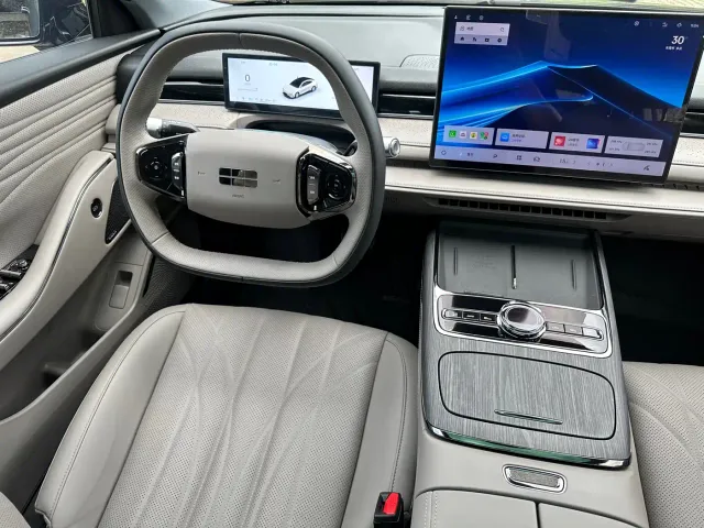 Geely Galaxy Xingyao 8 — Фото автомобиля 23