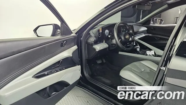 Hyundai Avante CN7 — Фото автомобиля 10