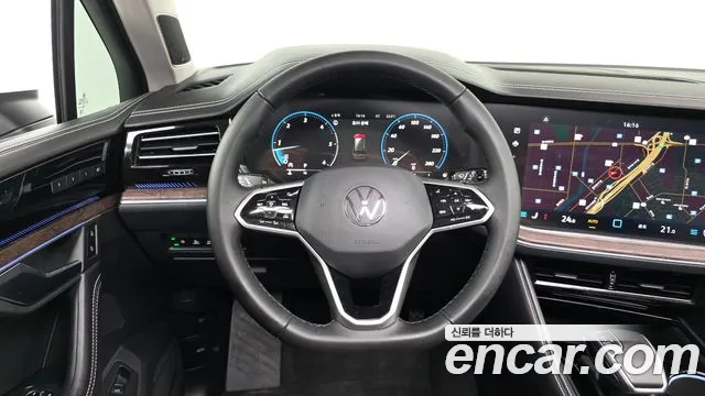 Volkswagen Touareg 3rd Gen — Фото автомобиля 18