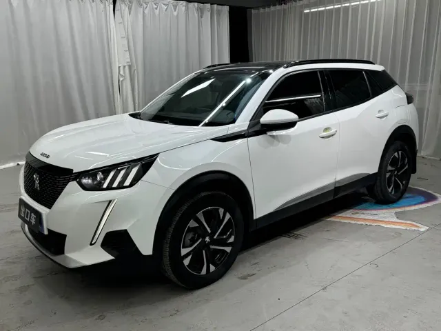 Фотография автомобиля — Peugeot 2008