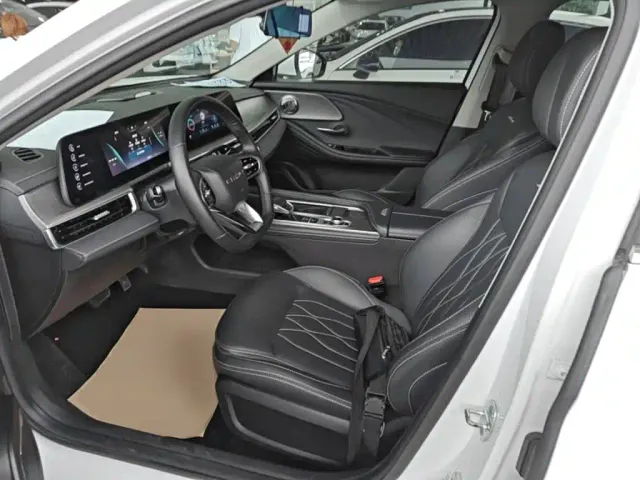 Chery Arrizo 8 — Фото автомобиля 14