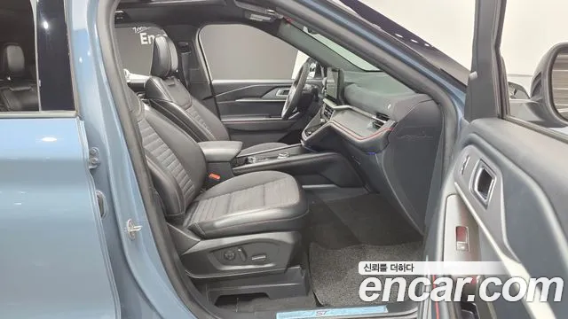 Ford Explorer Generation 6 — Фото автомобиля 10