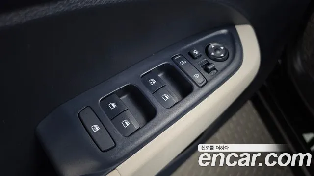 Hyundai Venue — Фото автомобиля 26