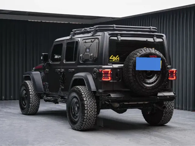 Jeep Wrangler — Фото автомобиля 5