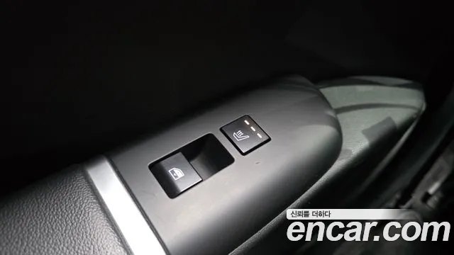 Hyundai Grandeur Grandeur (GN7) 2.5 Бензин 2WD — Фото автомобиля 6