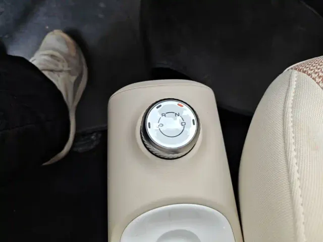 Wuling Hongguang Mini EV — Фото автомобиля 13