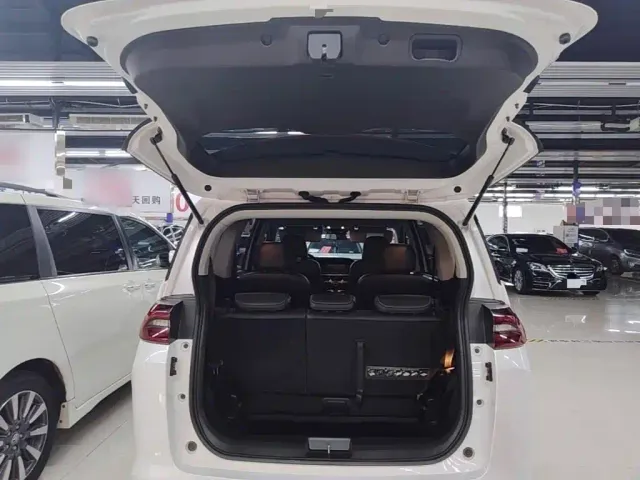 GAC Trumpchi M6 — Фото автомобиля 18