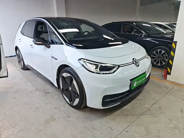 Volkswagen ID.3 — Фото автомобиля 3