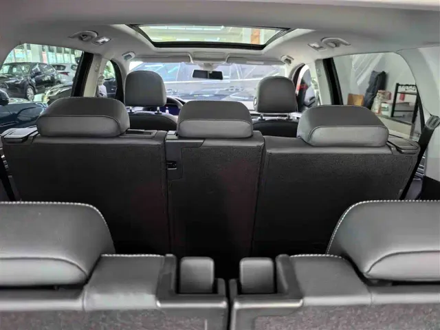 Volkswagen Tiguan L — Фото автомобиля 7