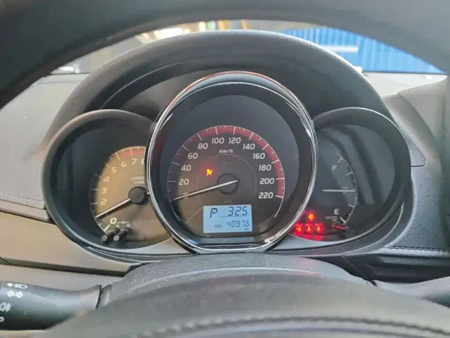 Toyota Vios — Фото автомобиля 8