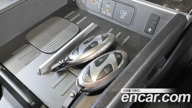 Hyundai Santafe Santa Fe (MX5) Бензин 2.5T 2WD — Фото автомобиля 13