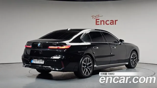 BMW 7-Series 7 серия (G70) 740i xDrive M Sport Limited — Фото автомобиля 2