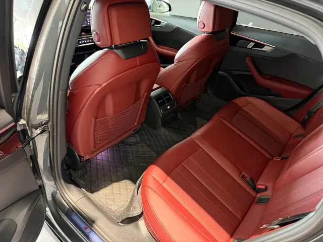 Audi A4L — Фото автомобиля 7