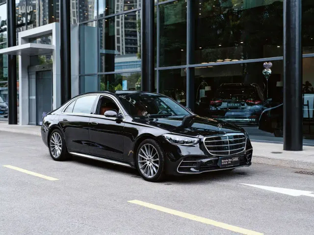 Mercedes-Benz S-Class — Фото автомобиля 2