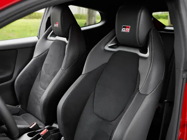 Toyota GR YARIS — Фото автомобиля 24