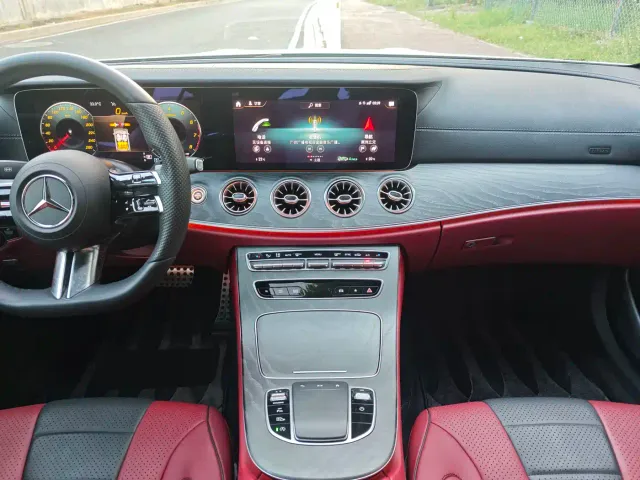Mercedes-Benz CLS-Class — Фото автомобиля 12