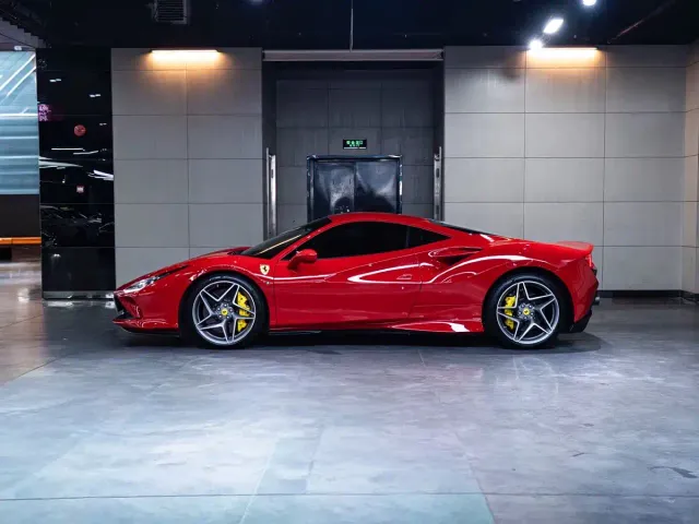Ferrari F8 — Фото автомобиля 5