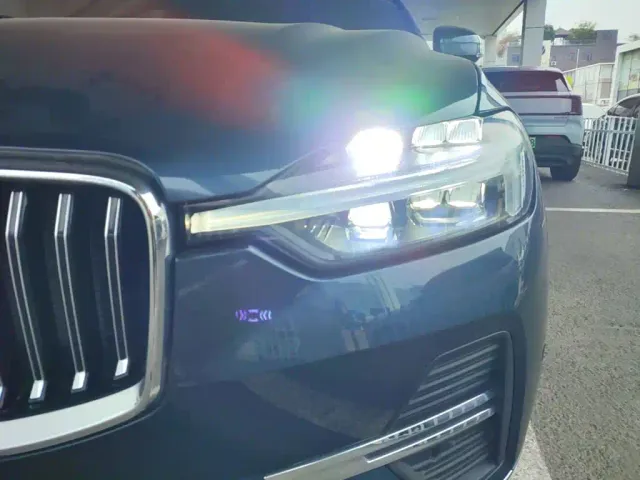 Volvo XC60 — Фото автомобиля 23