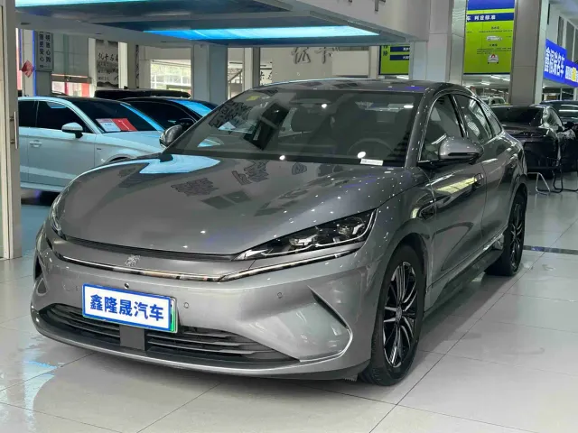 Фотография автомобиля — BYD Qin L