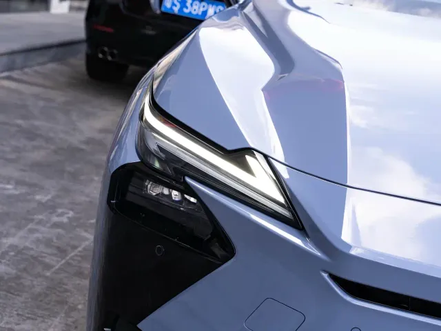 Lexus ES — Фото автомобиля 6