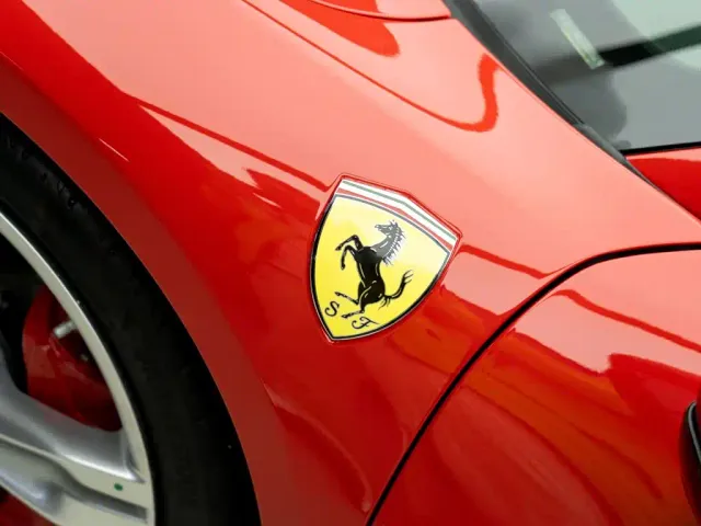 Ferrari 296 — Фото автомобиля 5