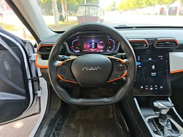Dongfeng Yixuan — Фото автомобиля 10