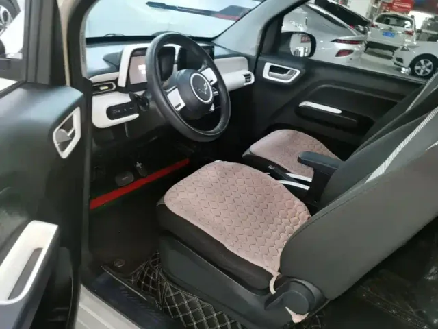Wuling Hongguang Mini EV — Фото автомобиля 14