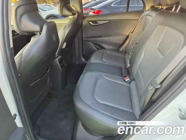 Kia Niro New — Фото автомобиля 18