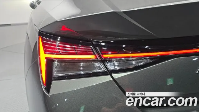 Hyundai Avante CN7 — Фото автомобиля 8