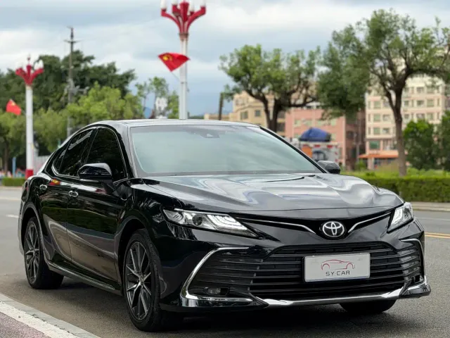 Toyota Camry — Фото автомобиля 3
