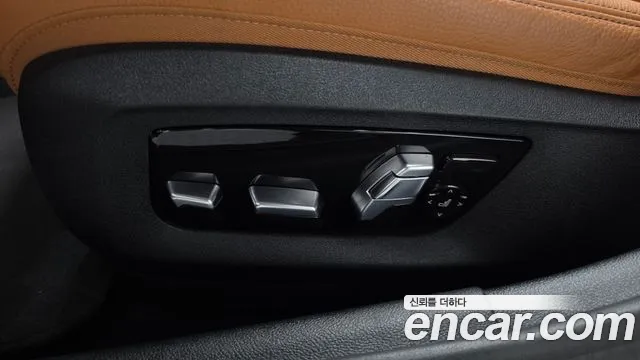 BMW 5 Series G30 — Фото автомобиля 30