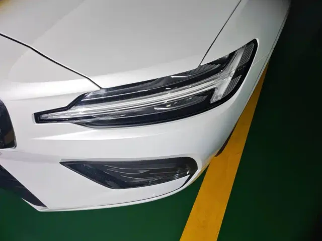 Volvo S60 — Фото автомобиля 5