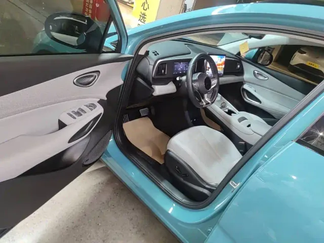 BYD Sealion 05 EV — Фото автомобиля 15