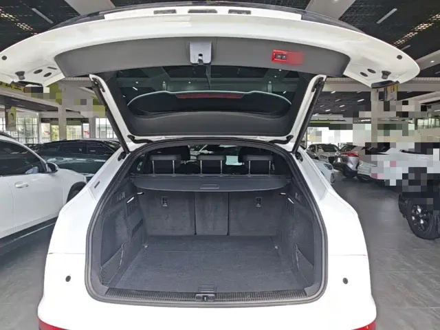 Audi Q5L Sportback — Фото автомобиля 18