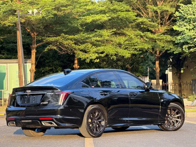 Cadillac CT5 — Фото автомобиля 3