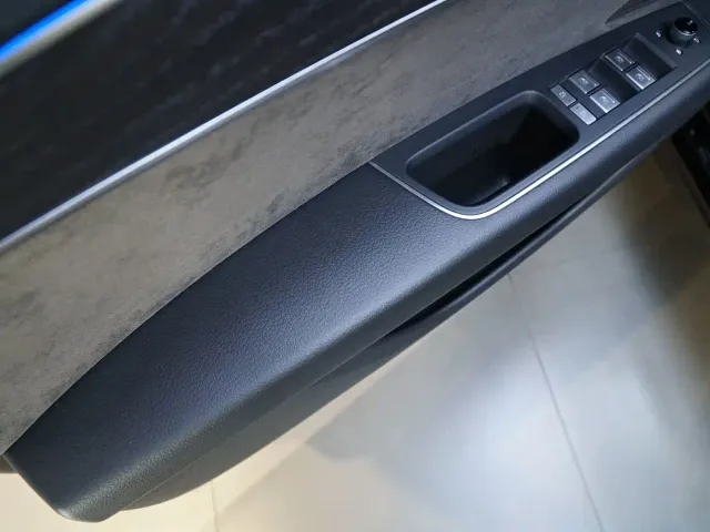 Audi A8 — Фото автомобиля 11