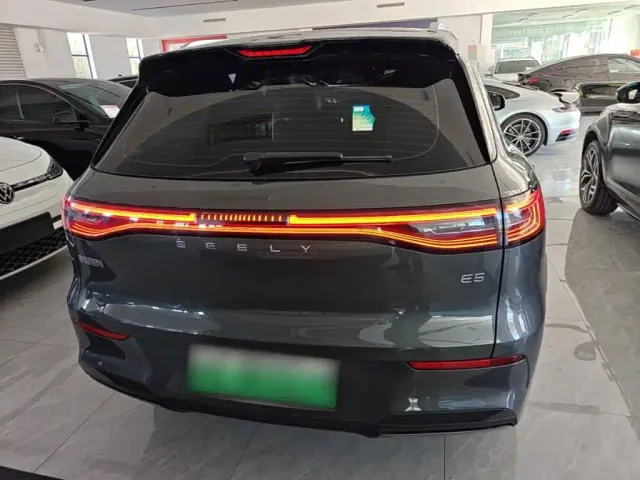 Geely Galaxy E5 — Фото автомобиля 5