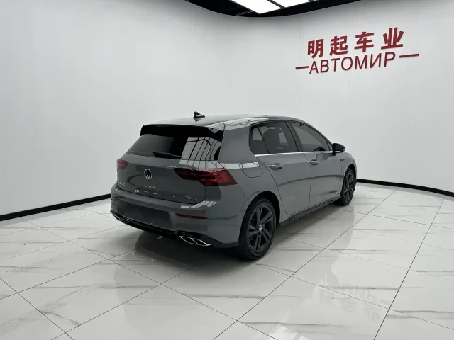 Volkswagen Golf — Фото автомобиля 9