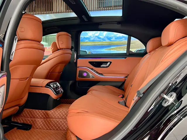 Mercedes-Benz S-Class — Фото автомобиля 10