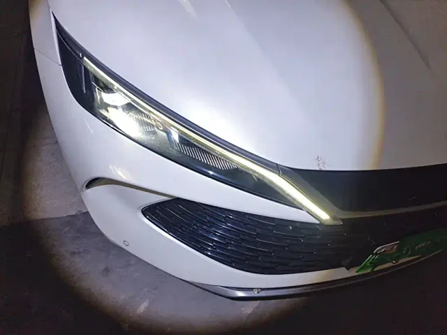 BYD Qin L — Фото автомобиля 23