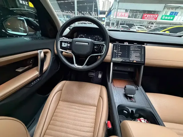 Land Rover Discovery Sport — Фото автомобиля 29