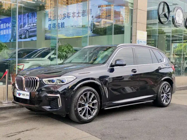 Фотография автомобиля — BMW X5
