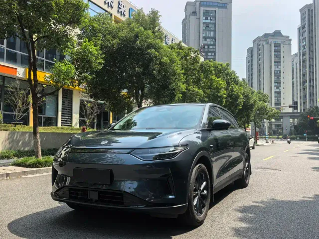 Фотография автомобиля — Leapmotor C11